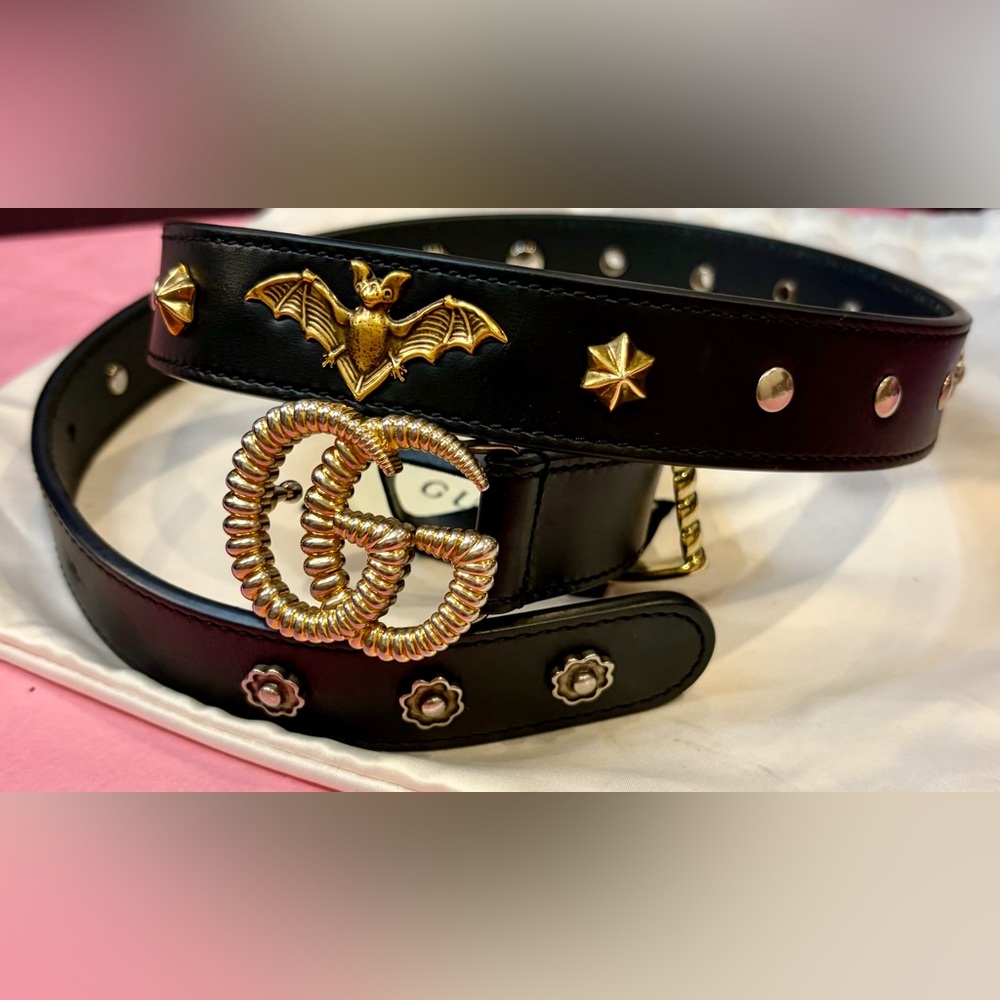 GUCCI Black Leather Double G Buckle Studded Belt Accents and Bat Detail🔥 EUC!! - Picture 3 of 16